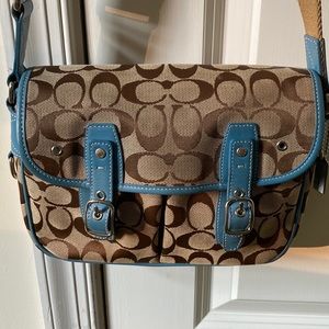 Coach signature crossbody purse